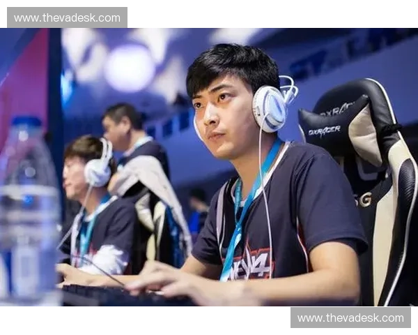 《CSGO全球总决赛精彩回顾：顶级战队对决谁能称雄》